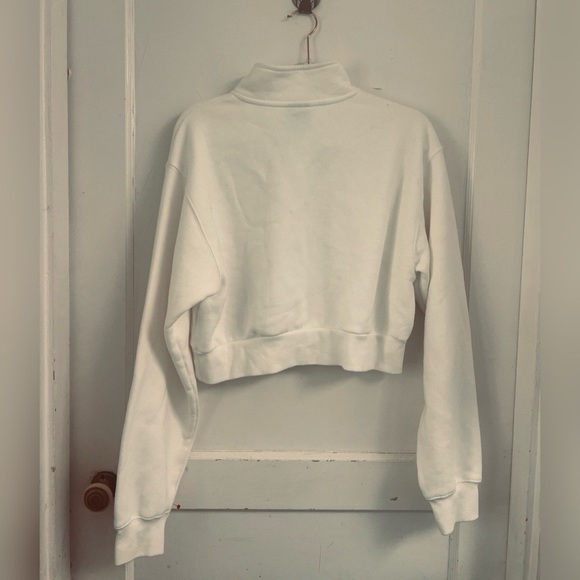 Aritzia TNA perfect cropped quarter zip sweater in white Size M - Picture 5 of 5